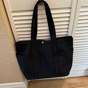 lululemon athletica Black Everyday Messenger Tote